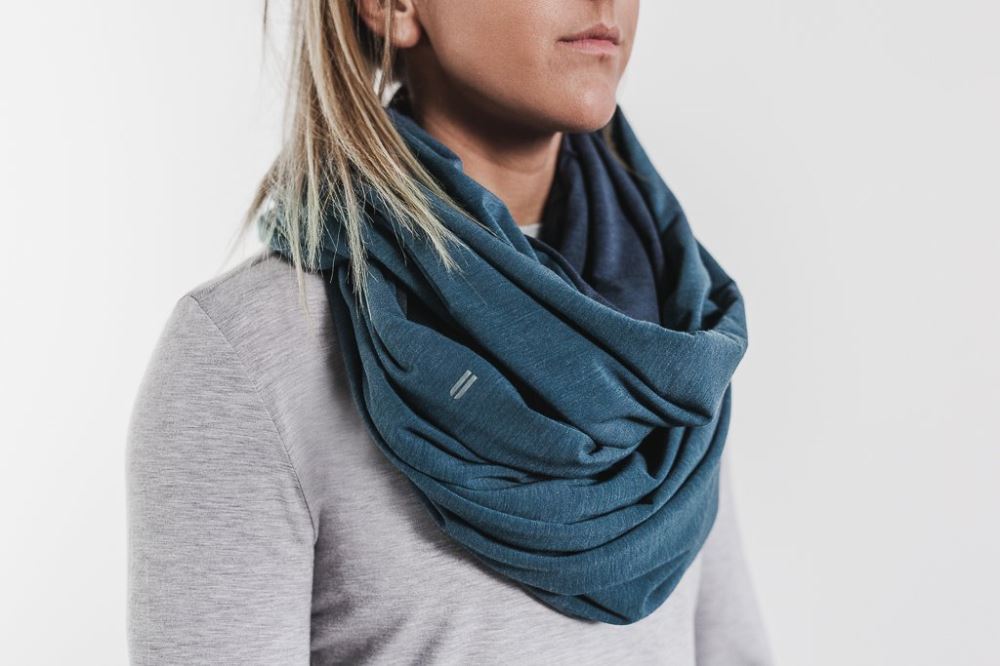 TWO-TONE INFINITY SCARF - DEEP TEAL & NAVY