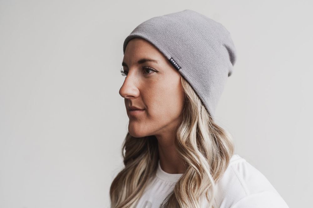 FITTED BEANIE - GREY