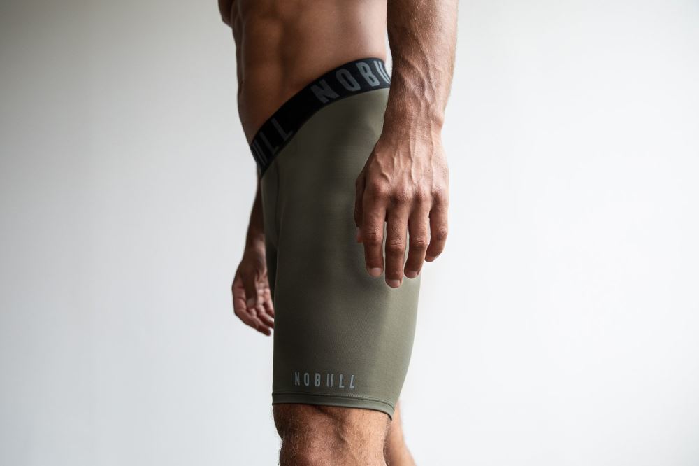 MEN\'S COMPRESSION SHORT 9\" - ARMY GREEN
